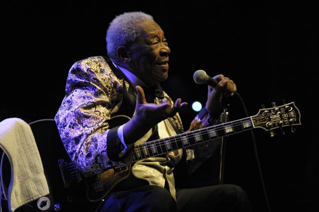 B.B. King - Keswick Theater - Glenside, PA - April 17, 2013 - photo by Jim Rinaldi  2013