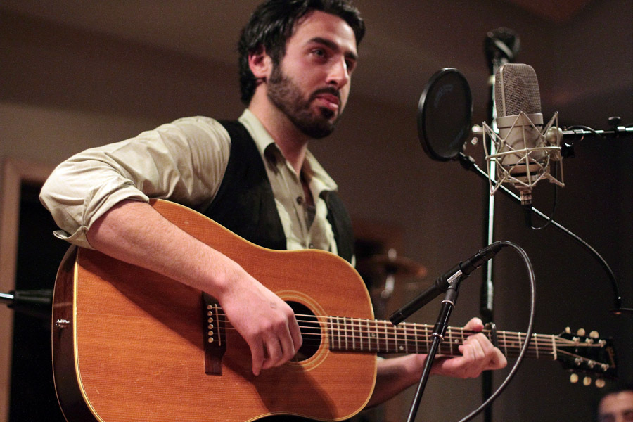 Ari Hest - Downtown Music Studios - New York, NY - February 8, 2011 - photos by Mark Doyle © 2011