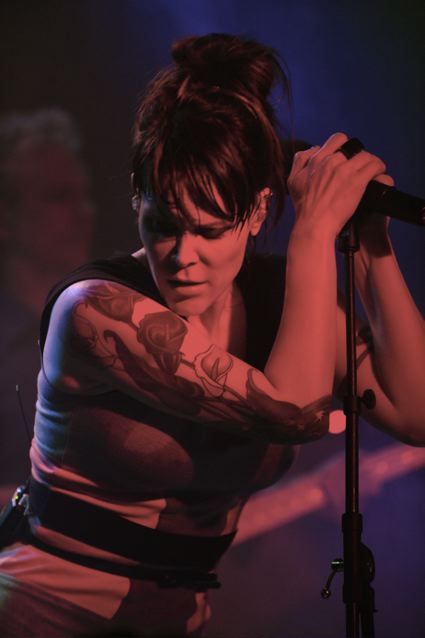 Beth Hart - The Blockley - Philadelphia, PA - May 11, 2013 - photo by Jim Rinaldi  2013