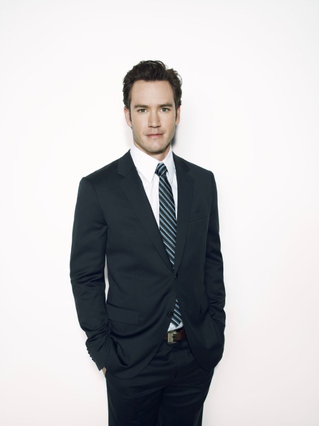 Mark-Paul Gosselaar stars in Franklin & Bash