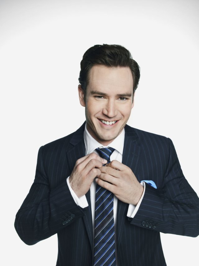 Mark-Paul Gosselaar stars in Franklin & Bash