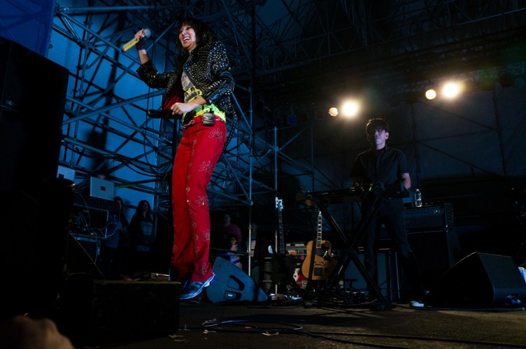 Yeah Yeah Yeahs - River Stage at Great Plaza - Philadelphia, PA - September 17, 2013 - photo by Serge Levin  2013