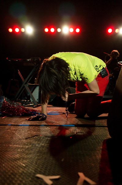 Yeah Yeah Yeahs - River Stage at Great Plaza - Philadelphia, PA - September 17, 2013 - photo by Serge Levin  2013