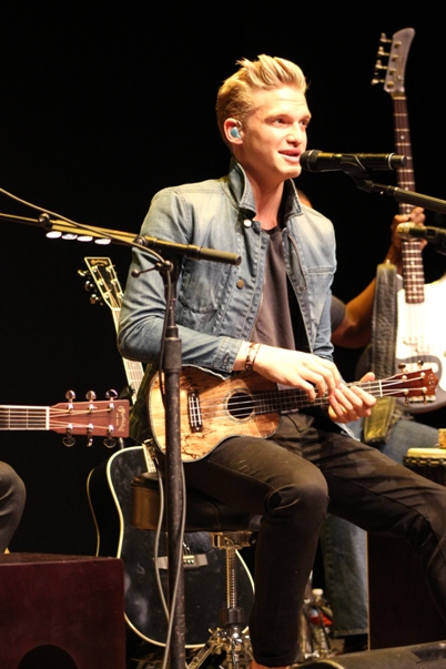 Cody Simpson - The Prince Music Theater - Philadelphia, PA - January 19, 2014 - photo by Sami Speiss  2014