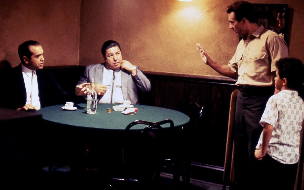 Chazz Palminteri, Robert De Niro and Francis Capra star in A Bronx Tale (1993)