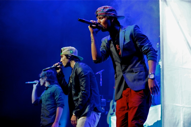 Emblem3 - Wells Fargo Center - Philadelphia, PA - October 18, 2013 - photo by Jim Rinaldi  2013