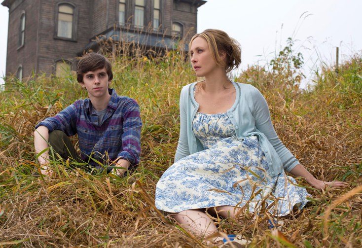 Vera Farmiga and Freddie Highmore star in 'Bates Motel.'