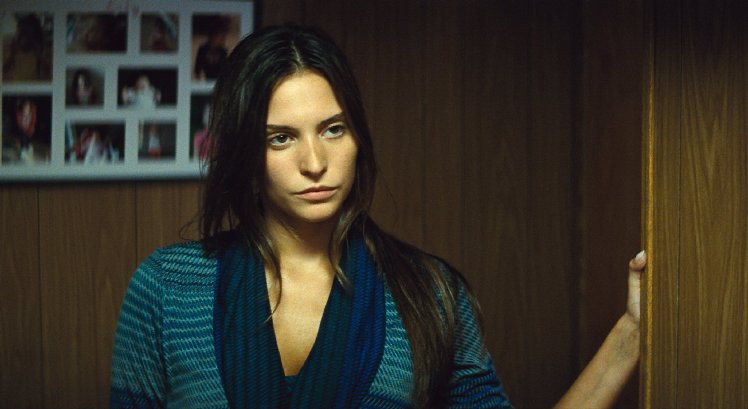 Genesis Rodriguez in Run All Night