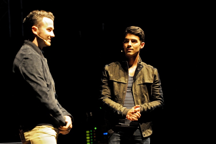 An Evening with Kevin and Joe Jonas  Keswick Theater  Glenside, PA  June 7, 2014 - photo by Jim Rinaldi  2014