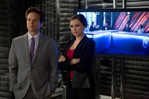 Scott Wolf and Rachael Leigh Cook star in Perception.