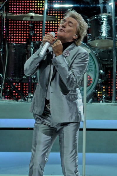 Rod Stewart - Wells Fargo Center - Philadelphia, PA - December 11, 2013 - photo by Jim Rinaldi  2013