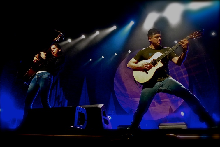 Rodrigo y Gabriela - Beacon Theater - New York, NY - May 2, 2014 - photo by Jim Rinaldi  2014