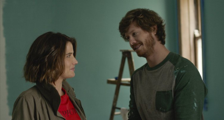 Cobie Smulders and Anders Holm star in Unexpected.