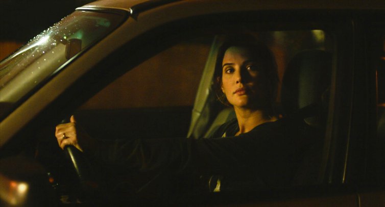 Cobie Smulders stars in Unexpected.