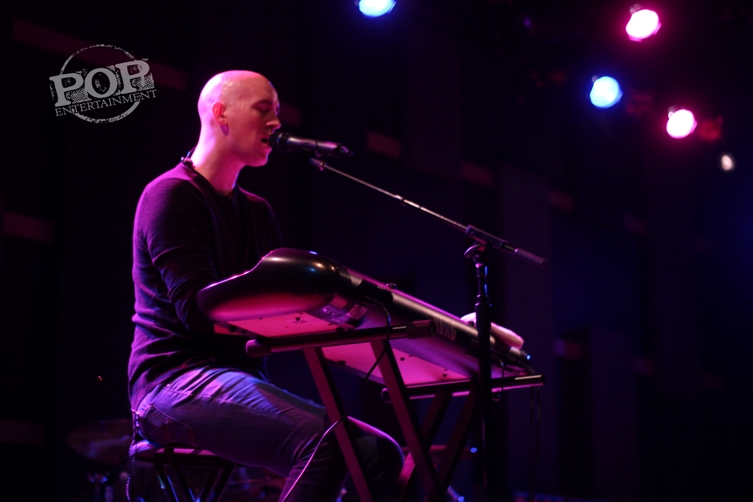 Tyrone Wells plays at World Cafe Live, Philadelphia, on 5/2/15. Photo  2015 Adam MacDonald. All rights reserved.