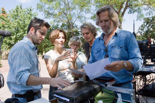 Writer/Director Scott Cooper, Maggie Gyllenhaal and Jeff Bridges making 'Crazy Heart.'