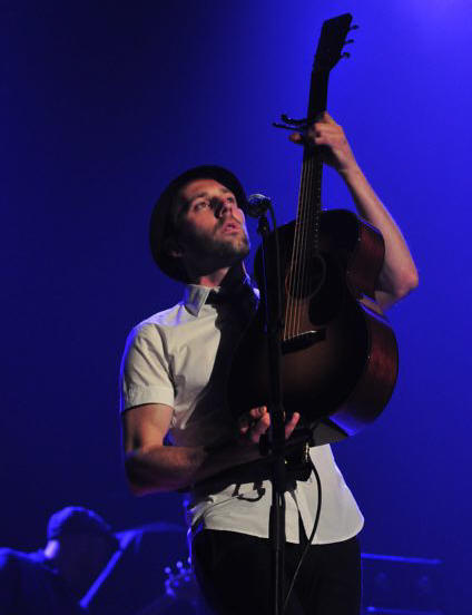 Mat Kearney at the Tower Theater, Upper Darby, PA on May 20, 2009.  Photo: Copyright 2009 Jim Rinaldi.