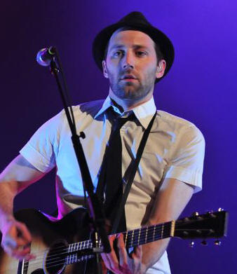 Mat Kearney at the Tower Theater, Upper Darby, PA on May 20, 2009.  Photo: Copyright 2009 Jim Rinaldi.