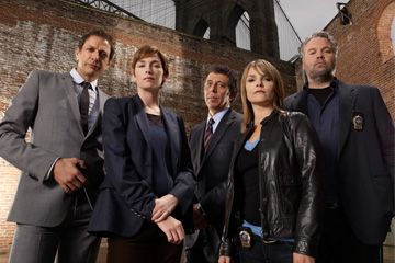 LAW & ORDER: CRIMINAL INTENT -- Pictured: (l-r) Julianne Nicholson as Detective Megan Wheeler, Jeff Goldblum as Detective Zach Nichols, Eric Bogosian as Captain Denny Ross, Kathryn Erbe as Detective Alexandra Eames, Vincent D'onofrio as Detective Robert Goren -- USA Network Photo: Miranda Penn Turin 