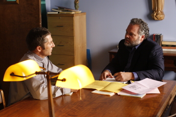 LAW & ORDER: CRIMINAL INTENT -- "Faithfully" Episode 8001 -- Pictured: (l-r) Leland Orser as Rev. Daniel Wyler, Vincent D'onofrio as Detective Robert Goren -- USA Network Photo: Will Hart 