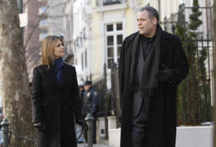 LAW & ORDER: CRIMINAL INTENT -- "Playing Dead" Episode 8009 -- Pictured: (l-r) Kathryn Erbe as Detective Alexandra Eames, Vincent D'onofrio as Detective Robert Goren -- USA Network Photo: Will Hart. 