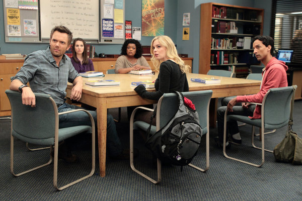 COMMUNITY -- "Advanced Gay" Episode 306 -- Pictured: (l-r) Joel McHale as Jeff, Alison Brie as Annie, Yvette Nicole Brown as Shirley, Gillian Jacobs as Britta, Danny Pudi as Abed -- Photo by: Justin Lubin/NBC