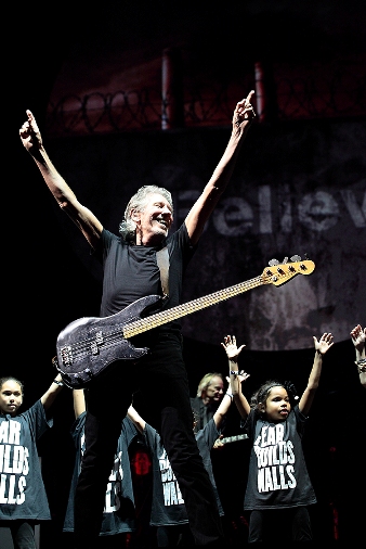 Roger Waters - Yankee Stadium - The Bronx, NY - July 6, 2012 - photo by Mark Doyle  2012