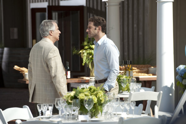 Royal Pains -- "In Vino Veritas" Episode 2006 -- Pictured: (l-r) Henry Winkler as Eddie R. Lawson, Mark Feuerstein as Hank Lawson -- USA Network Photo: David Giesbrecht