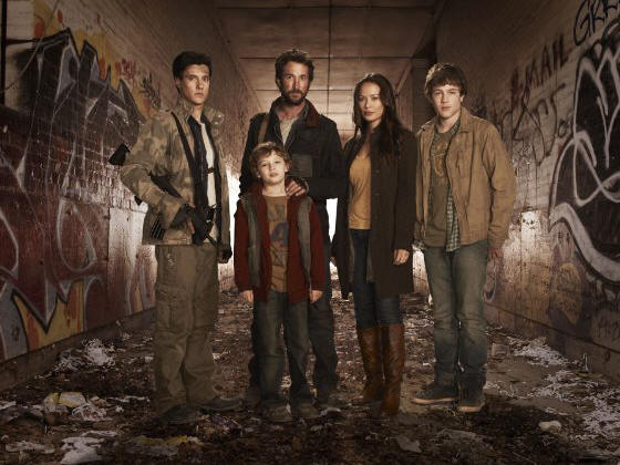 Drew Roy, Maxim Knight, Noah Wyle, Moon Bloodgood and Connor Jessup star in the TNT Network series FALLING SKIES.